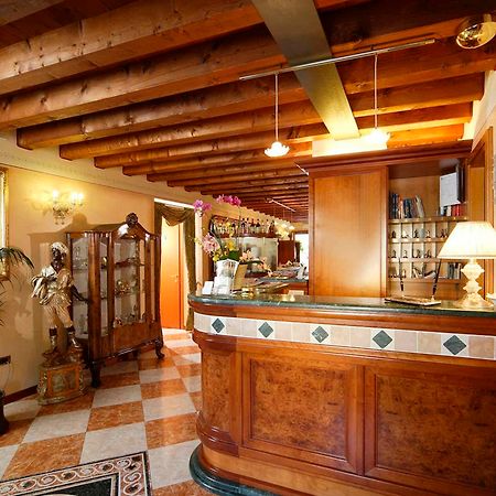 Hotel Antico Moro Chirignago-Zelarino Exteriör bild