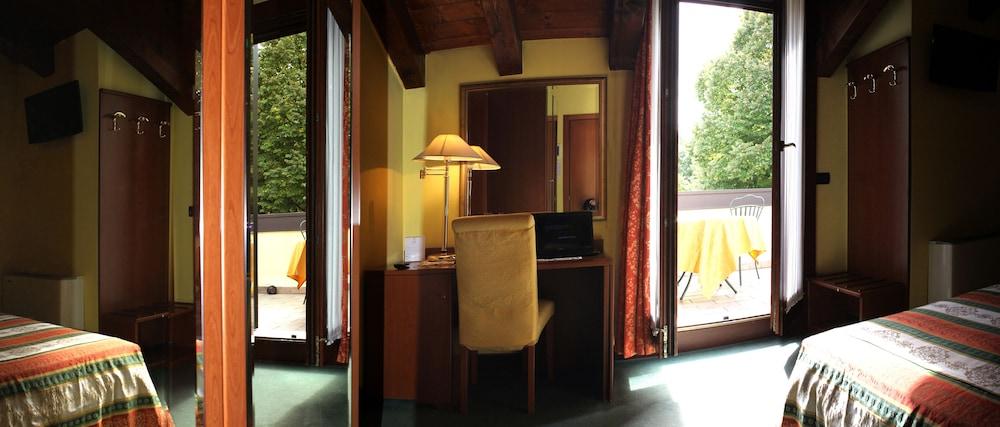 Hotel Antico Moro Chirignago-Zelarino Exteriör bild